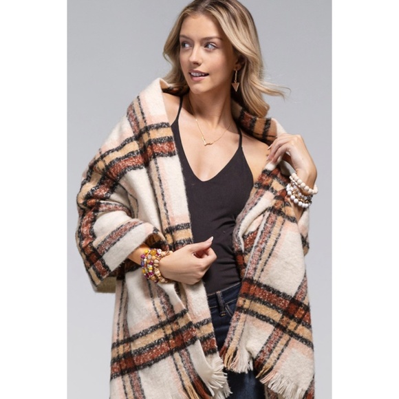 SOLD OUT Ivory Vanilla Latte Plaid Warm Knit Fringe Hem Casual Fall Winter Scarf - Picture 6 of 6